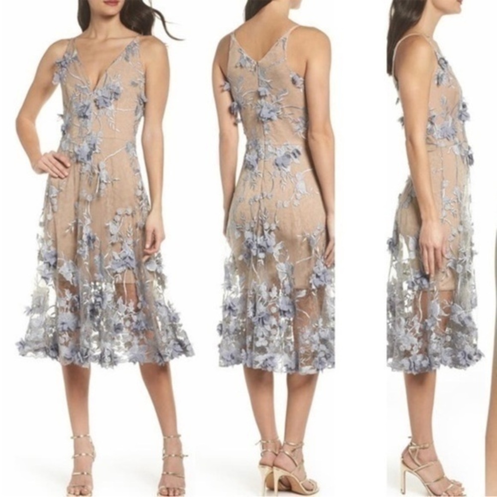 DRESS THE POPULATION Audrey Embroidered V-neck Floral Lace Dress in Mineral Blue